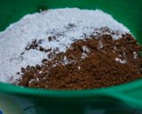Foto langkah ke 2 dari resep Bolu kukus Coklat Gluten Free.