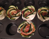 Foto del paso 7 de la receta: Flores de calabacín, salmón y queso
