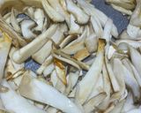 乾鍋炒杏鮑菇（快速上菜，家常菜，懶人料理）的食譜步驟2照片