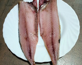 Foto del paso 1 de la receta: Caballa a la plancha con ajo y perejil