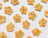 Foto langkah ke 6 dari resep Garlic Cheese Cookies.