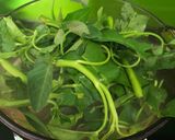 Hình bước làm 3 của món Canh chua cá lăng rau muống đồng