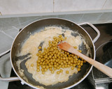 Foto del paso 3 de la receta: Pescadilla con almejas en salsa verde