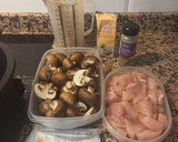 Foto del paso 1 de la receta: Pasta con pollo y champiñones