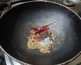 A picture of step 1 of Kadhai paneer.