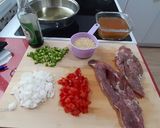 Foto del paso 1 de la receta Pavo con estrellitas, en cazuela
