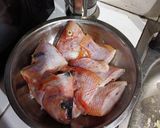 Foto langkah ke 1 dari resep Sop Ikan Nila.