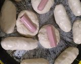 Foto del paso 2 de la receta: Pan casero con salchichas
