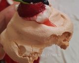 A picture of step 22 of Pavlova with Hung Curd and Mixed Berry.