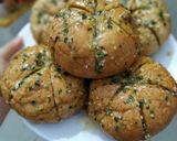 Hình bước làm 5 của món Bánh mì phô mai bơ tỏi Hàn quốc