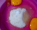 Foto langkah ke 1 dari resep Bolu Coklat Kukus Ekonomis 2 Telur.