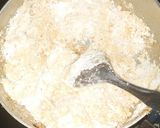 A picture of step 4 of Rava sooji Ladoos.
