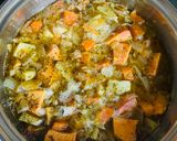 Foto del paso 3 de la receta: RISOTTO DE VERDURAS 🧄🧅🥕🥔🍠🥬🫛🧀🍲🍷🍽️🍷🥣🥄