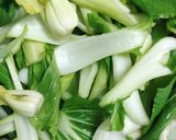 Hình bước làm 1 của món Cải Thìa Xào Tỏi