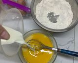 Foto langkah ke 4 dari resep Muffin Bayam Keju(Savory Muffin No Mixer Praktis).