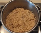 Foto del passaggio 2 della ricetta Insalata colorata di frutti e noci con mini burger di quinoa spinaci e ricotta