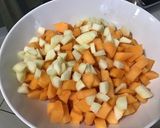 Une image de l'étape 7 de Salade de pastèque, poires, melon et pêches de vigne.