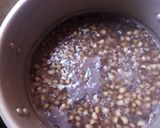 A picture of step 1 of Shinkafa da wake.