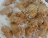 A picture of step 3 of Meethey dahi phulki.