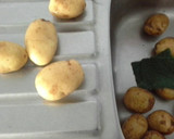 Foto del paso 1 de la receta: Patatas chafadas al horno