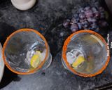 A picture of step 3 of Black Grapes Mint Mojito.