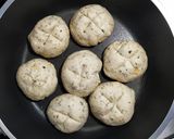 Foto del paso 6 de la receta: Pancitos saborizados sin horno