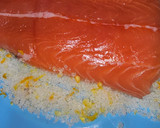 Foto del paso 2 de la receta: Salmón marinado con cítricos