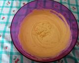 A picture of step 2 of Easter Cupcakes.