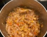 Foto del paso 4 de la receta: Pechuga de pollo en salsa roja con macarrones 🍗🍝