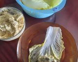 Foto langkah ke 2 dari resep Sawi Gulung Ayam Tahu.