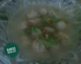 Foto langkah ke 6 dari resep Kuah Bakso Simpel.