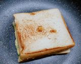 Hình bước làm 2 của món Bánh mì sandwich kẹp trứng (2 kiểu)