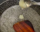 बेसन, सूजी और आटे के लड्डू (besan, suji aur ke laddoo recipe in Hindi) रेसिपी चरण 1 फोटो