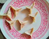 A picture of step 7 of Mini Moong dal Samosa.