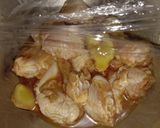 รูปขั้นตอนการทำที่ 4 ของ ไก่นึ่งเกาลัดสไตล์อันฮุย (Anhui-Style Steamed Chicken and Chestnuts)