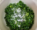 A picture of step 3 of Green onion pancakes.