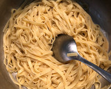 Foto del paso 4 de la receta: Pasta a la trufa con ensalada de pollo. Mi menú de medio día!