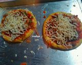 Foto langkah ke 6 dari resep Pizza Labu Kuning Topping Worcis (wortel buncis).