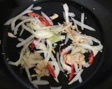 Foto langkah ke 2 dari resep Telur Ceplok Saus Inggris.