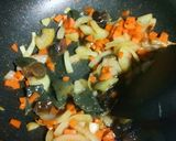 รูปขั้นตอนการทำที่ 3 ของ ข้าวผัดไข่เยี่ยวม้า (มังสวิรัติ)