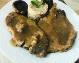 Foto del paso 14 de la receta: Chuletas de aguja en salsa con guarnición de champiñón al horno y arroz hervido con trufa rallada