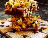 A picture of step 5 of Caramel Popcorn Bars.