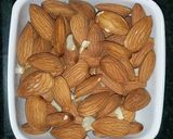 बादाम का हलवा (badam ka halwa recipe in Hindi) रेसिपी चरण 1 फोटो