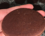 Foto del paso 3 de la receta: Galletitas OREO saludables 🌱