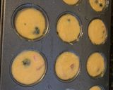Foto del paso 5 de la receta: Muffin de naranja y frutos rojos