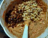 A picture of step 5 of Carrot and apple cake.