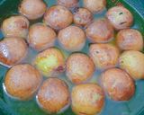 सूजी/रवा के गुलाब जामुन (Suji/ rava ke gulabjamun recipe in Hindi) रेसिपी चरण 4 फोटो