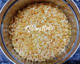 A picture of step 1 of Kurkure Moongdal Namkeen.