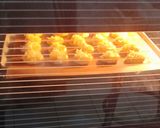 Foto langkah ke 4 dari resep Crispy Cheese Cookies.