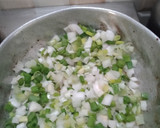 લીલી ડુંગળી નુ શાક(Green onion Shaak Recipe in Gujarati) રેસીપી સ્ટેપ2ફોટો